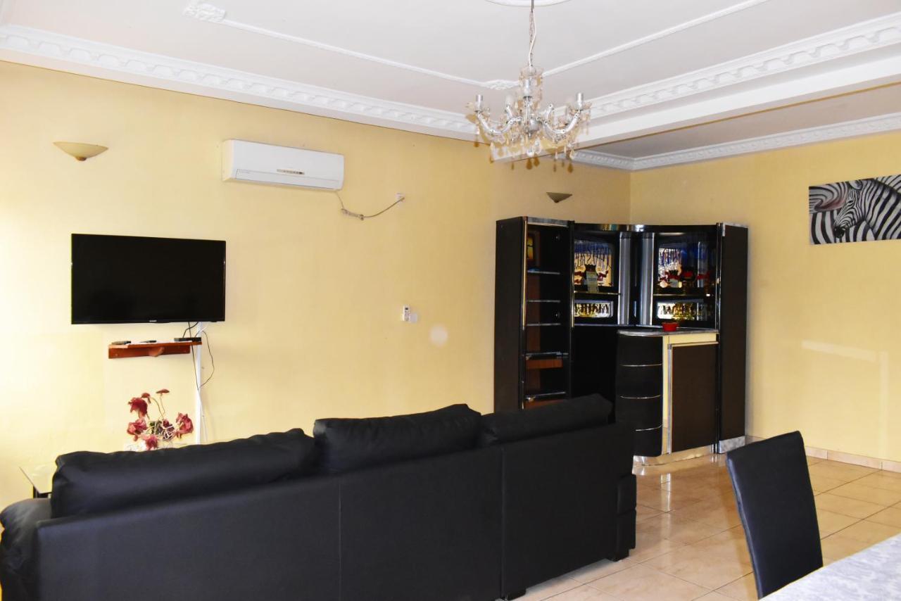 Residence Hoteliere Borel Denver Douala Exterior photo